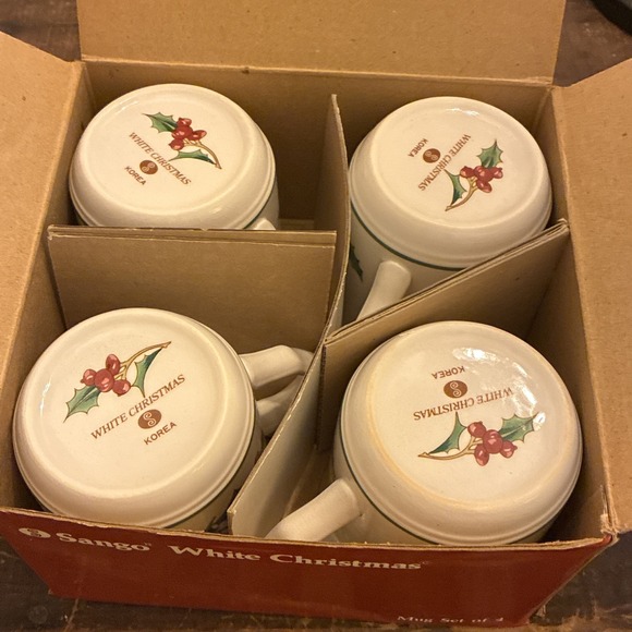 Set of 4 Sango Holly Berry Christmas Mugs In Original Box - Picture 3 of 8
